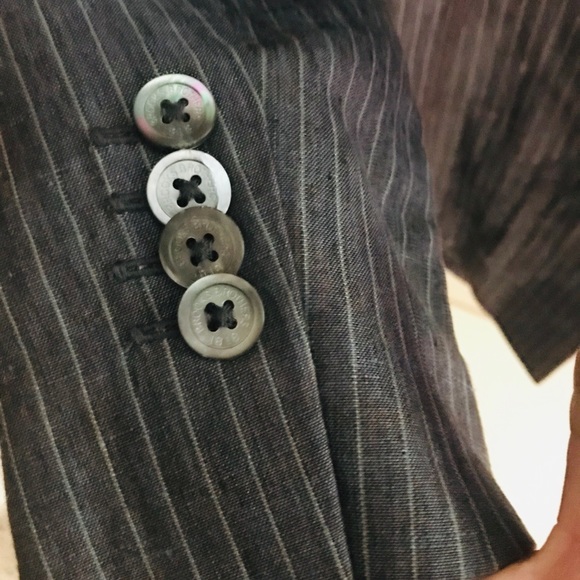 💥Brooks Brothers women’s pinstripe blazer - Picture 6 of 7